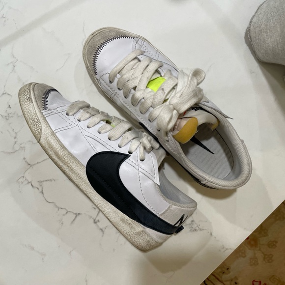 JUMBO Low Nike Blazer - Picture 3 of 4